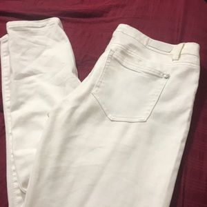 Celebrity pink skinny jeans